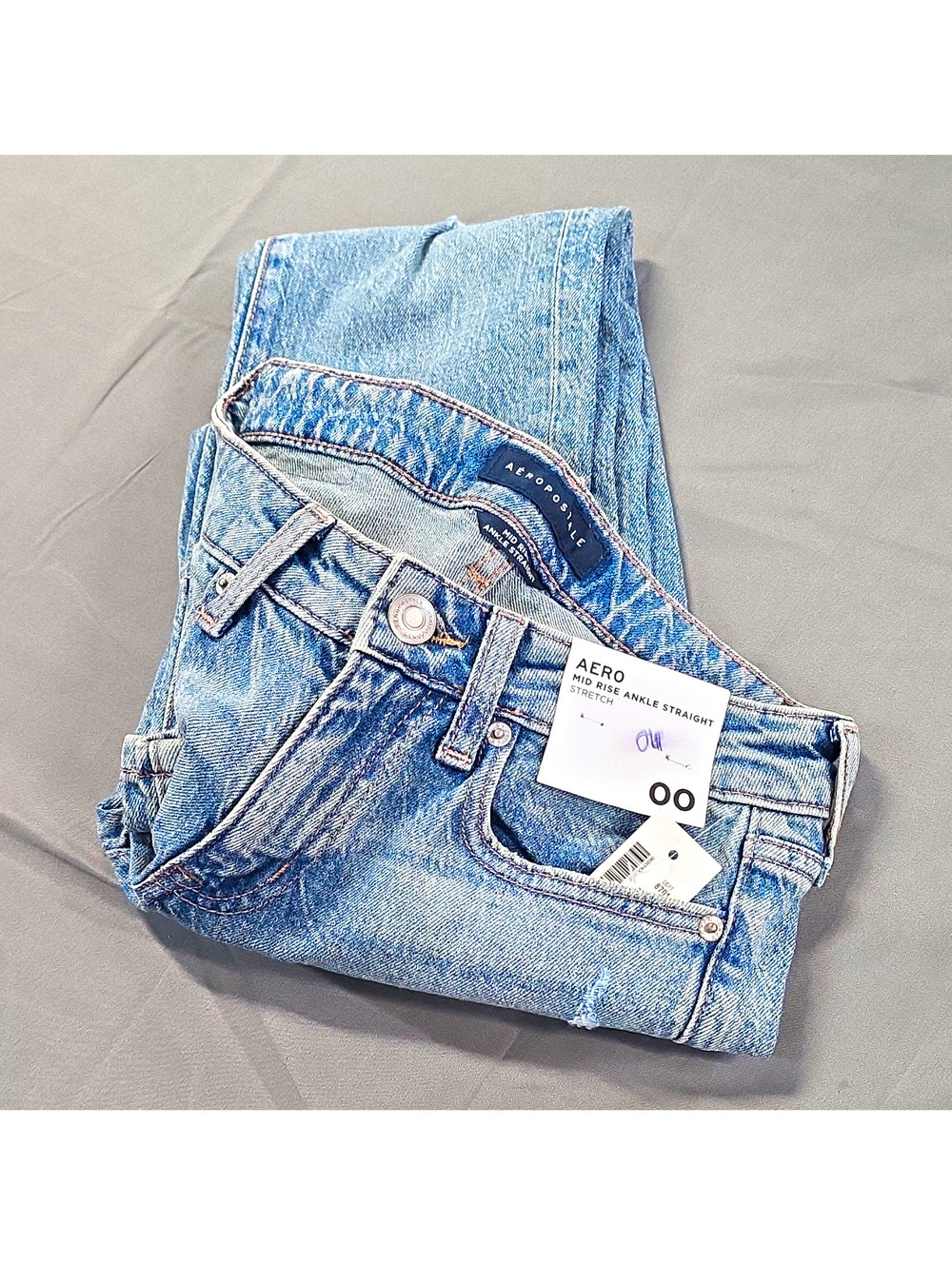Aéropostale Women's Mid Rise Ankle Straight Jeans Light Wash Blue Size 00